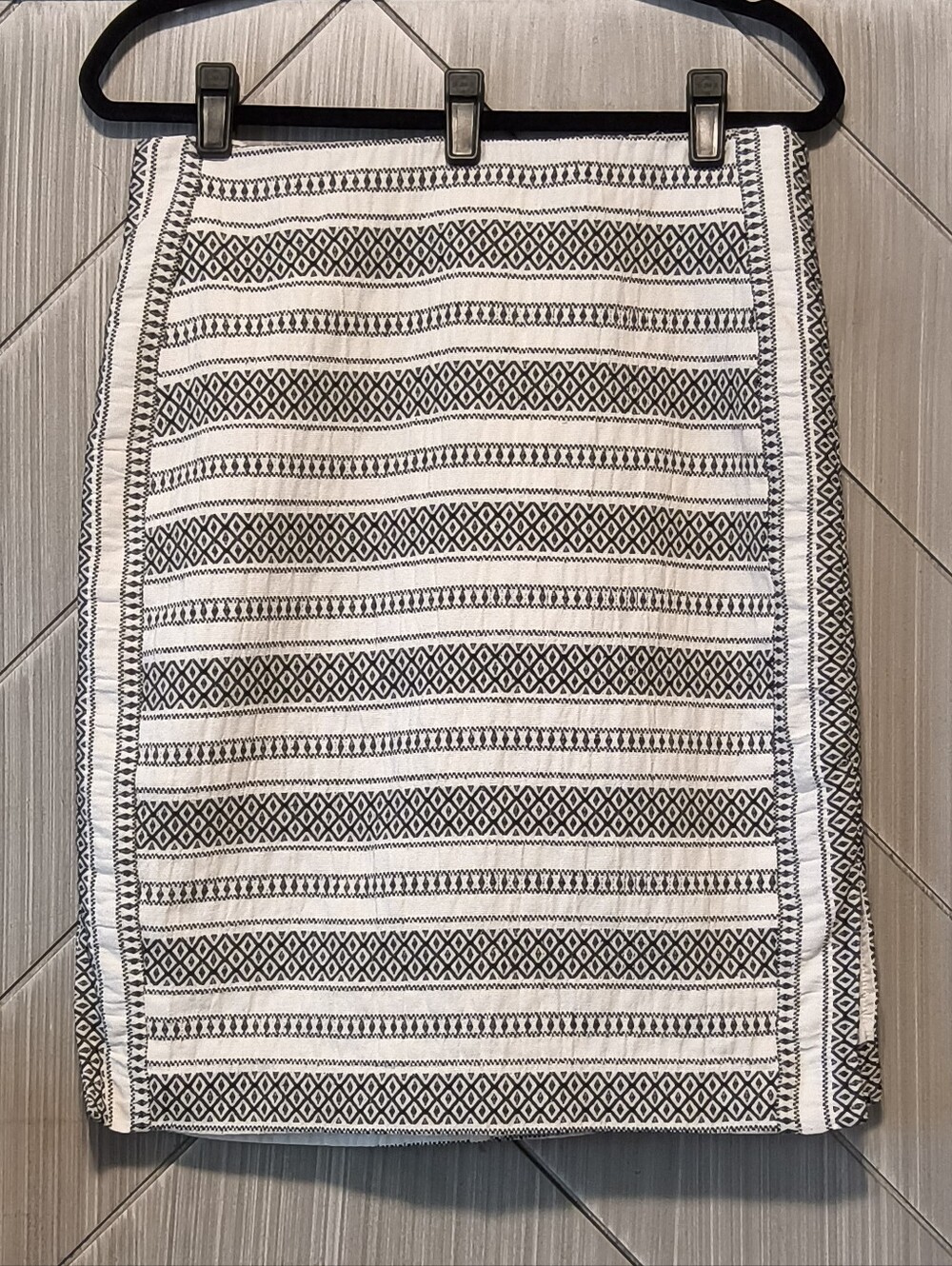LOFT Black and White Patterned Pencil Skirt Boho Southwestern